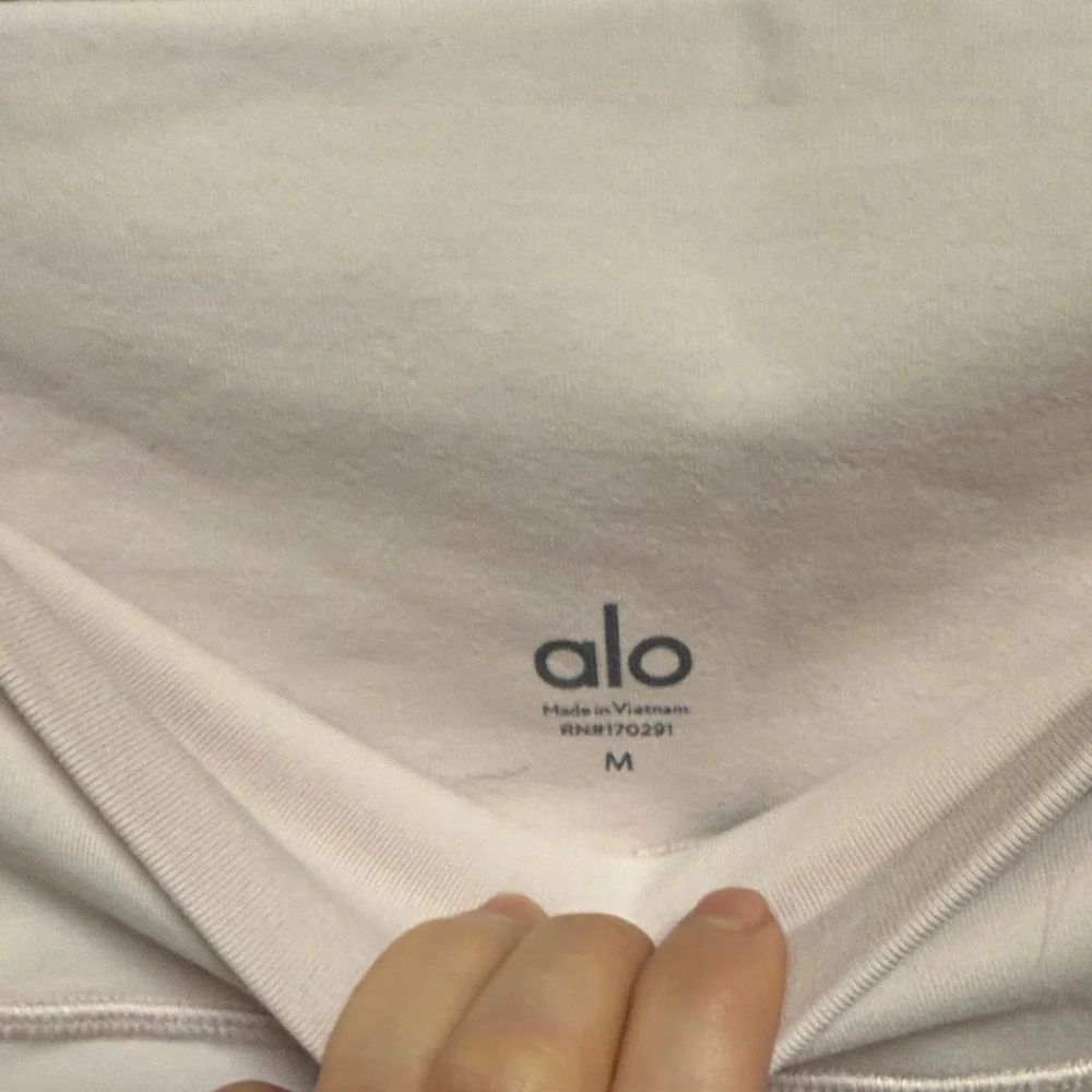 Alo Yoga Ballet Pink 5” Airbrush High-waist Biker Short - Picture 8 of 15